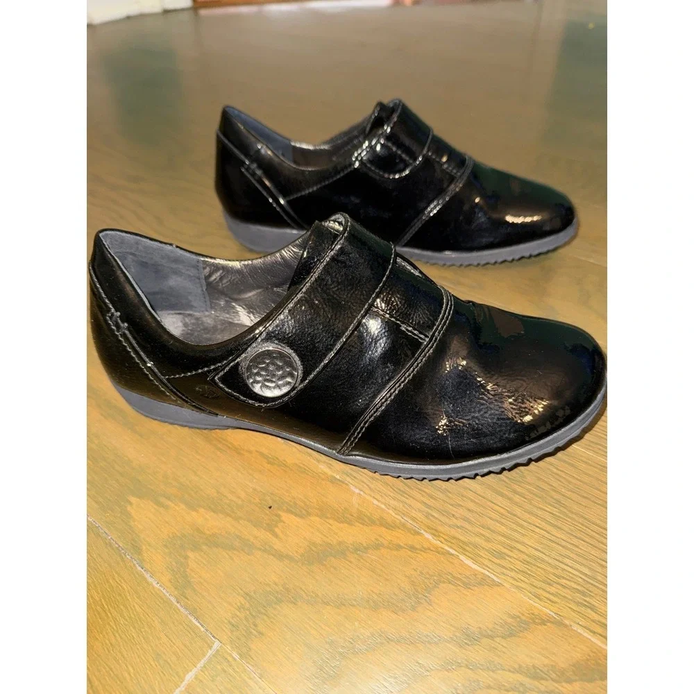 Josef Seibel Womens Black Patent Leather Hook Loop Strap Loafers Shoes Size 38